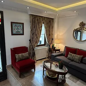 https://four-doors-hotel.istanbul-turkeyhotels.com